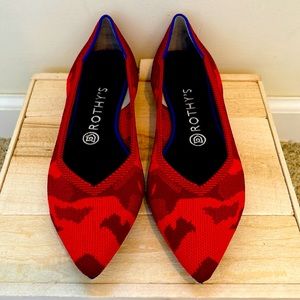 Rothy’s The Point in Red Camo